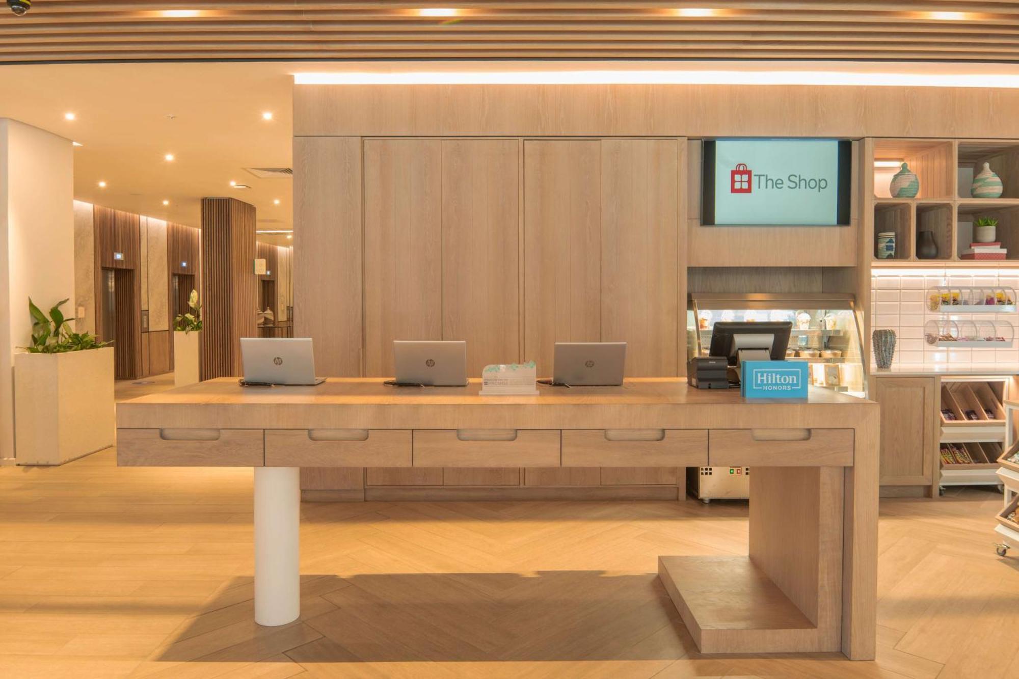 דורבן Hilton Garden Inn Umhlanga Arch מראה חיצוני תמונה