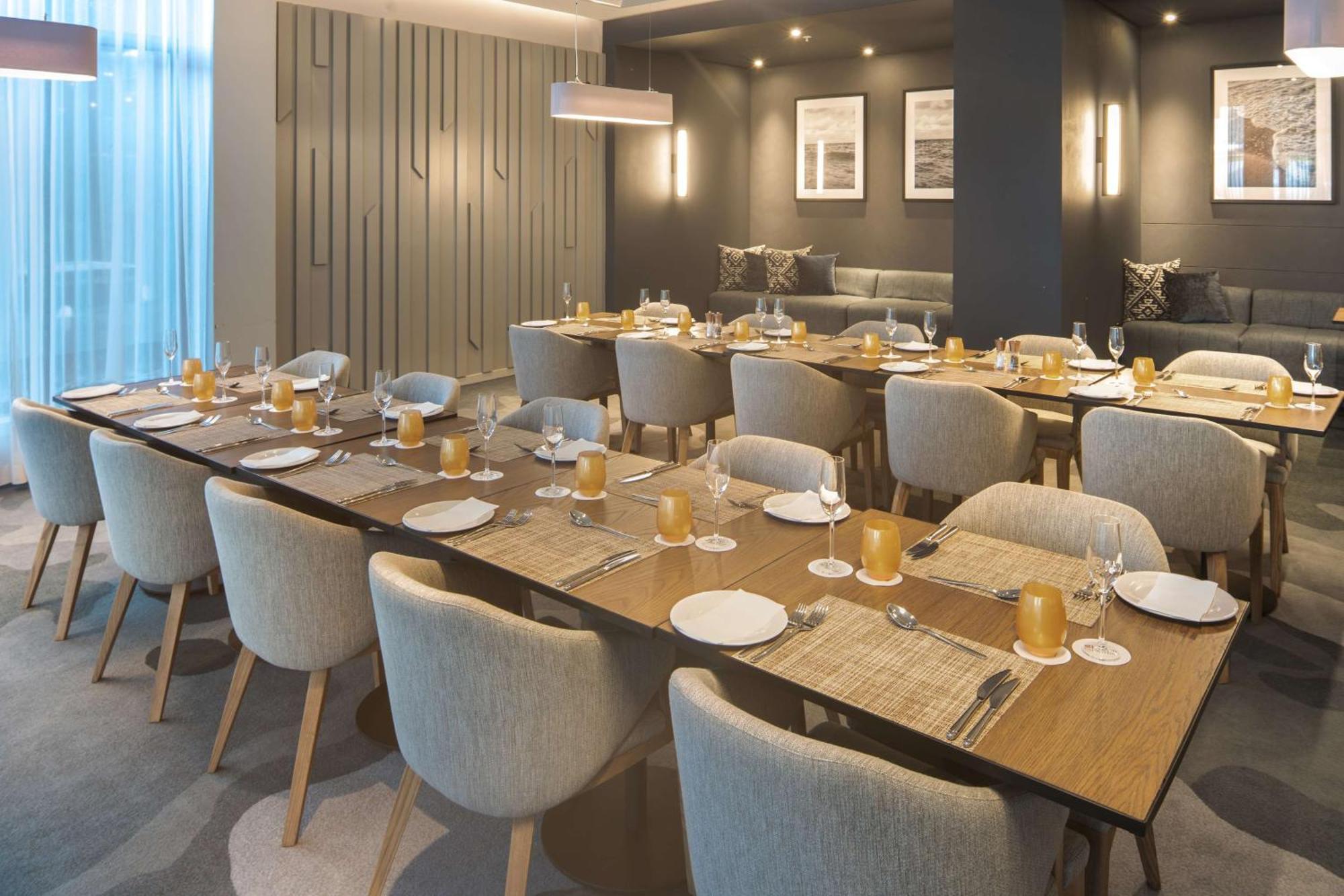 דורבן Hilton Garden Inn Umhlanga Arch מראה חיצוני תמונה